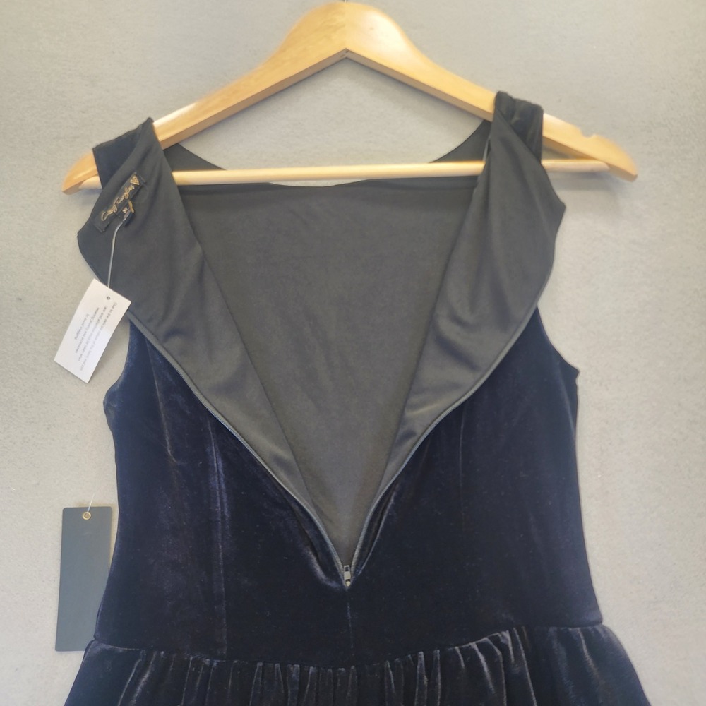 City Triangles Black Velvet Bubble Hem Dress Pearl Button Mini Cocktail Womens M - Picture 8 of 13